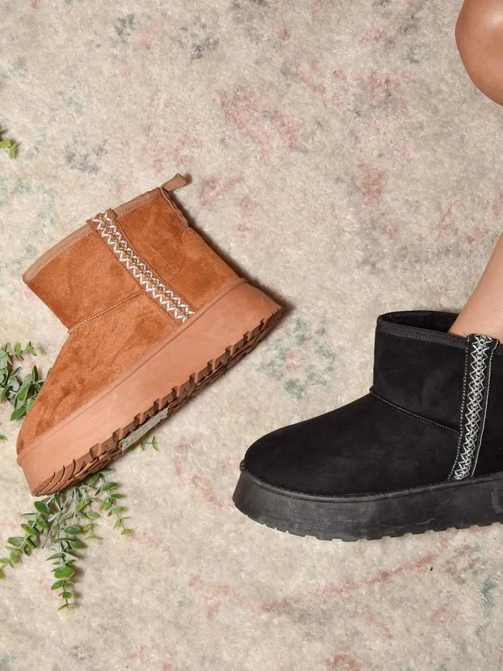 WILD DIVA Round Toe Platform Boots Secondary image