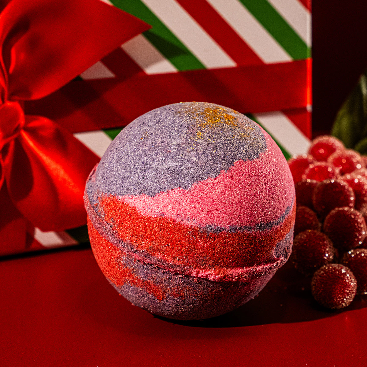 Cranberry Sugar Plum 10oz Mystery Jewelry Bath Bomb Main image