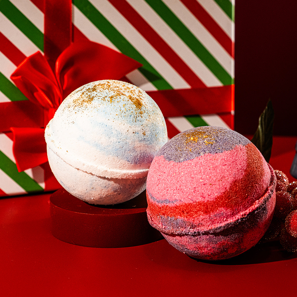 Winter Air 10oz Mystery Jewelry Bath Bomb Secondary image