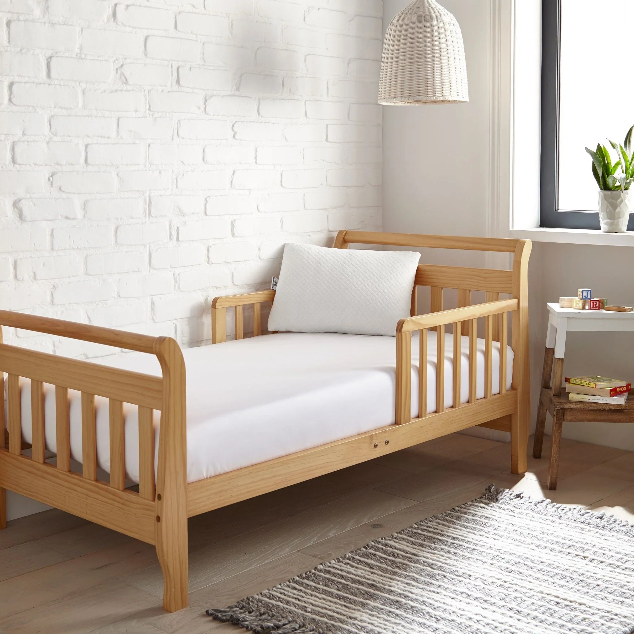 Cooling Bamboo Crib Fitted Sheet Secondary image